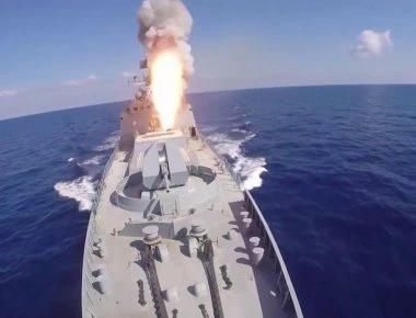 Τρείς φρεγάτες και 49 βλήματα Kalibr παραδόθηκαν στο ρωσικό Ναυτικό